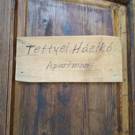 Apartment Tettyei Haziko Pecs