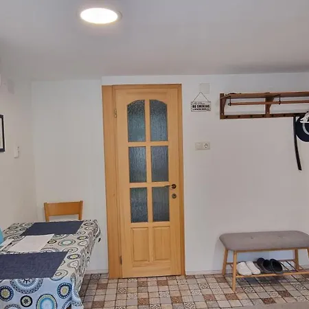 Apartment Tettyei Haziko Pecs