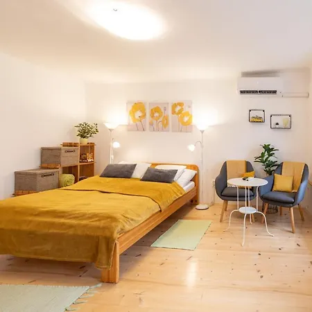 Tettyei Haziko Apartment Pecs