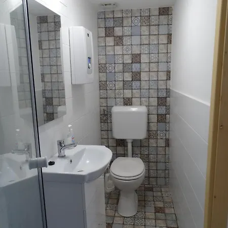 Apartment Tettyei Haziko Pecs